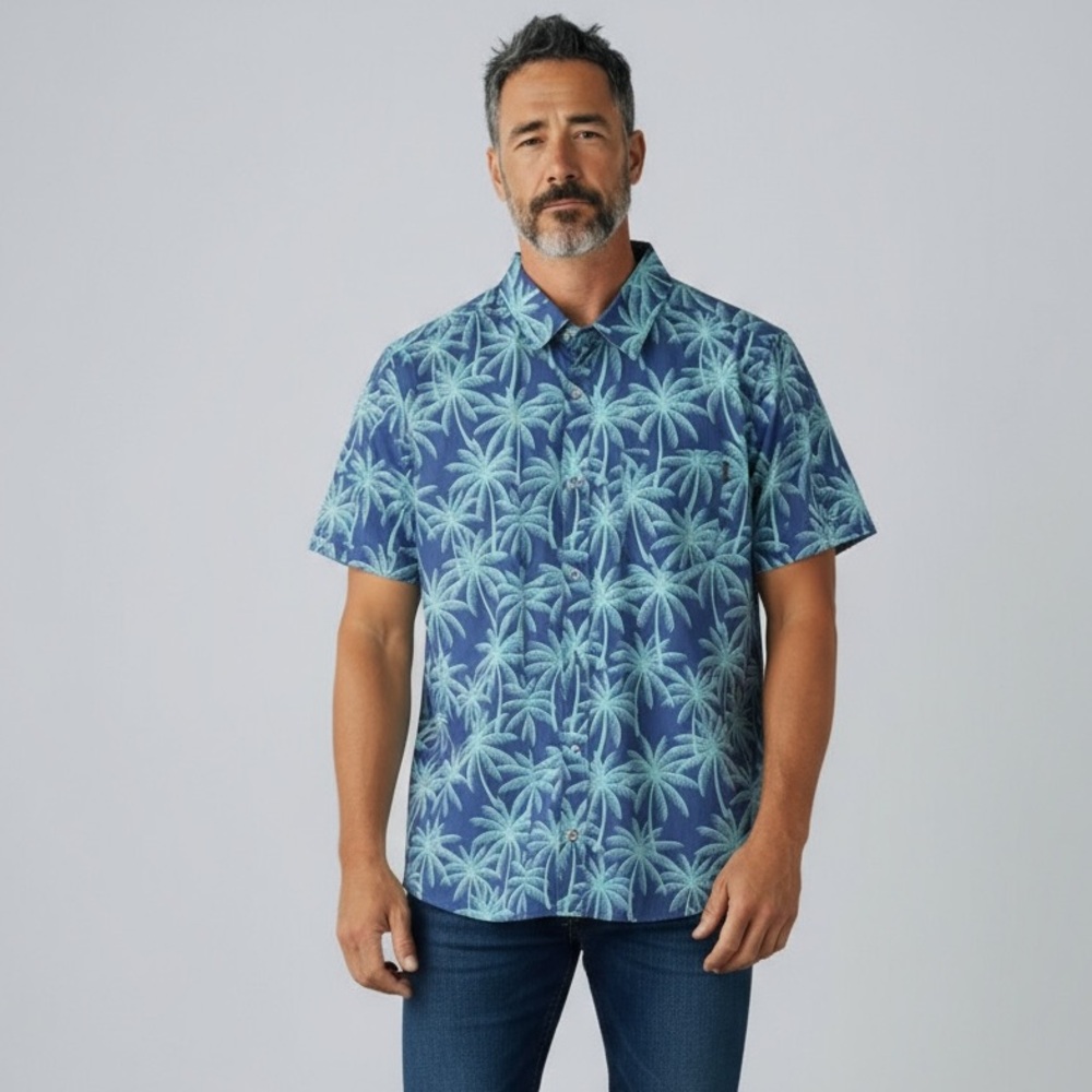 Hurley Men's Tropical Blue Casual Button Down Shirt~ Medium~ NWOT
